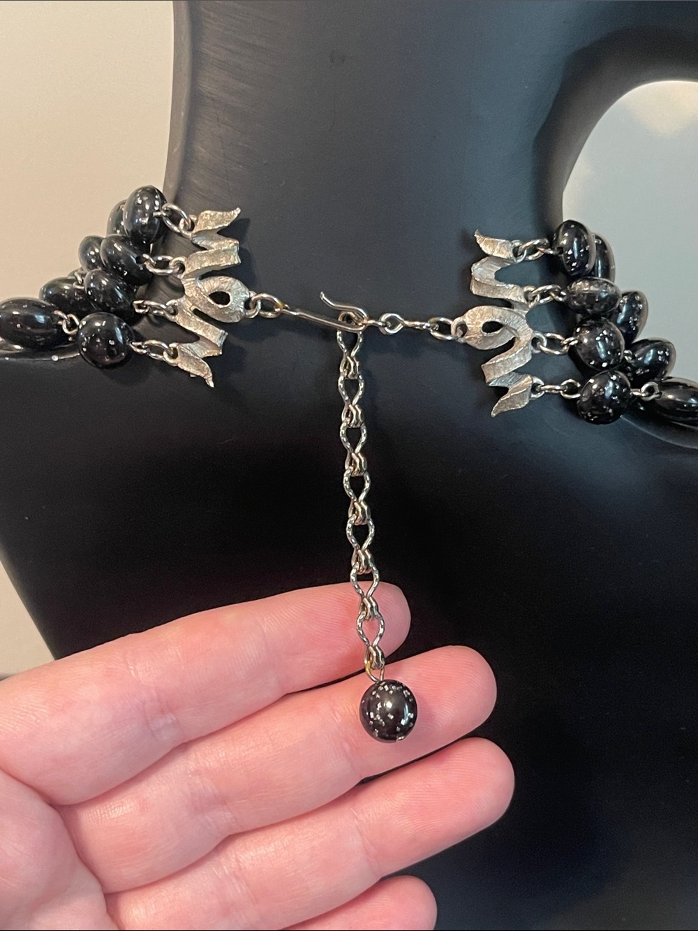 Vintage Kramer Four Strand Confetti Lucite Statement Necklace - Picture 5 of 9